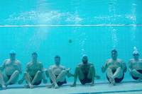 Swimming with Men (OmU) Bild #7